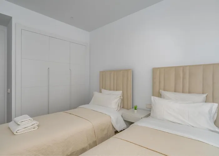 Middel Views Seaview Apartment In El Higueron By Costarentals - Ref 64