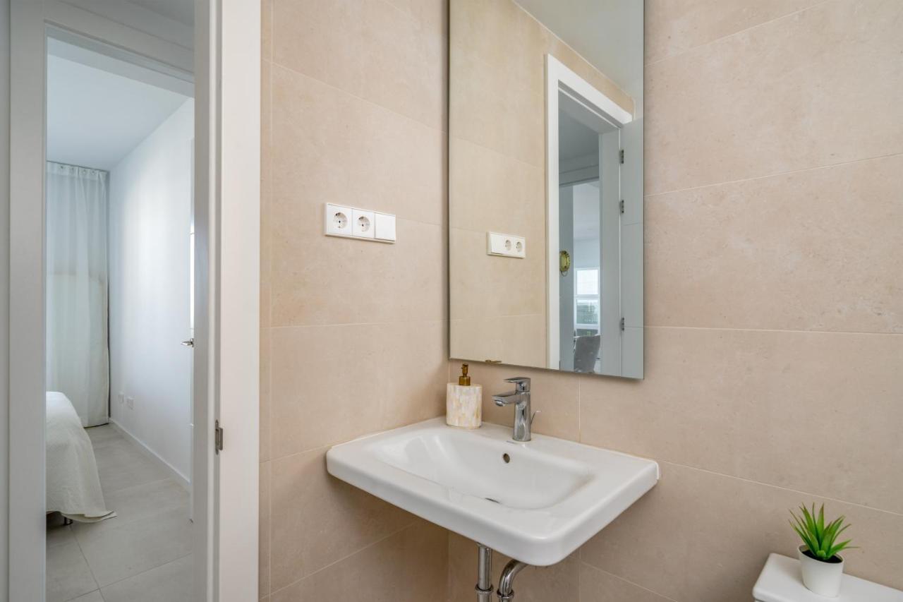 Apartament Middel Views Seaview In El Higueron By Costarentals - Ref 64 *